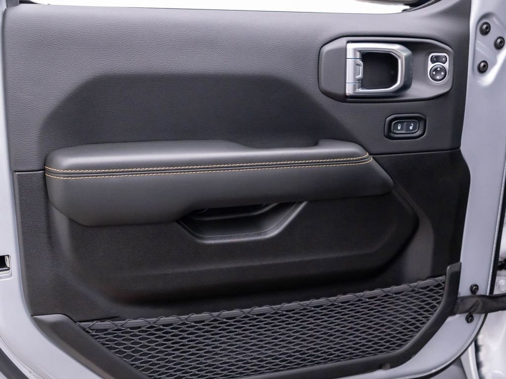 Used 2024 Jeep Wrangler Sahara w/ Safety Group image 12