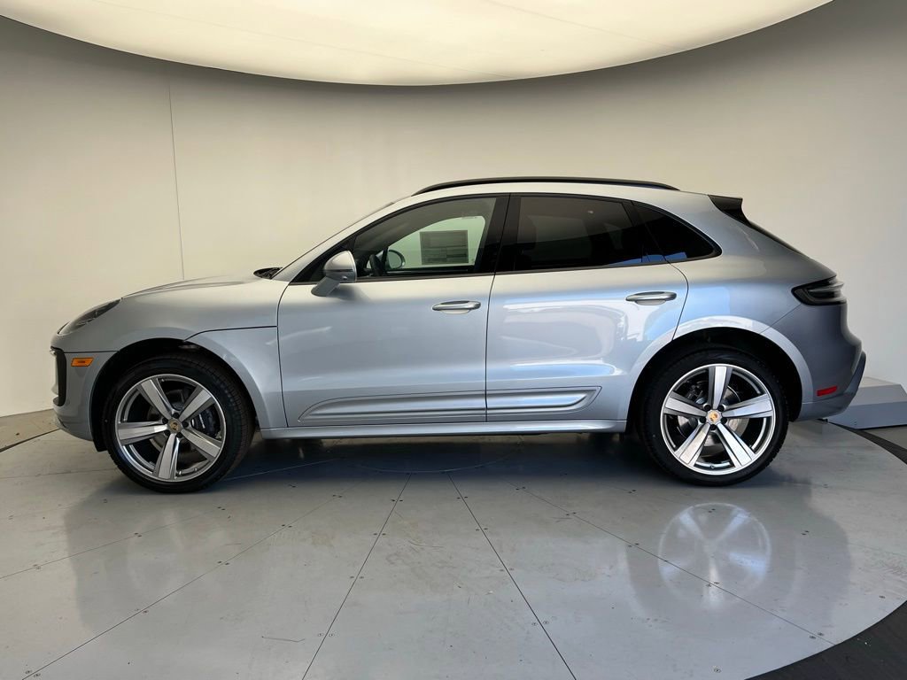 New 2026 Porsche Macan image 2