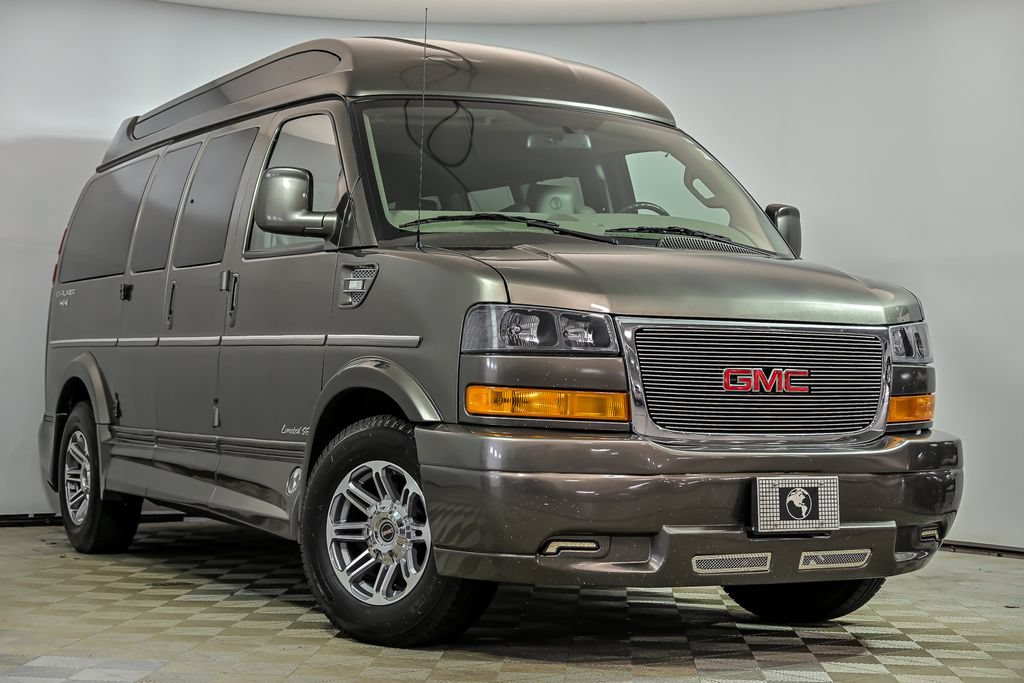 Used 2023 GMC Savana 2500 RWD image 1