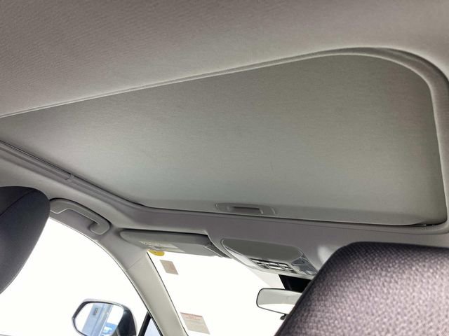 Used 2021 Toyota RAV4 XLE w/ Convenience Package image 13