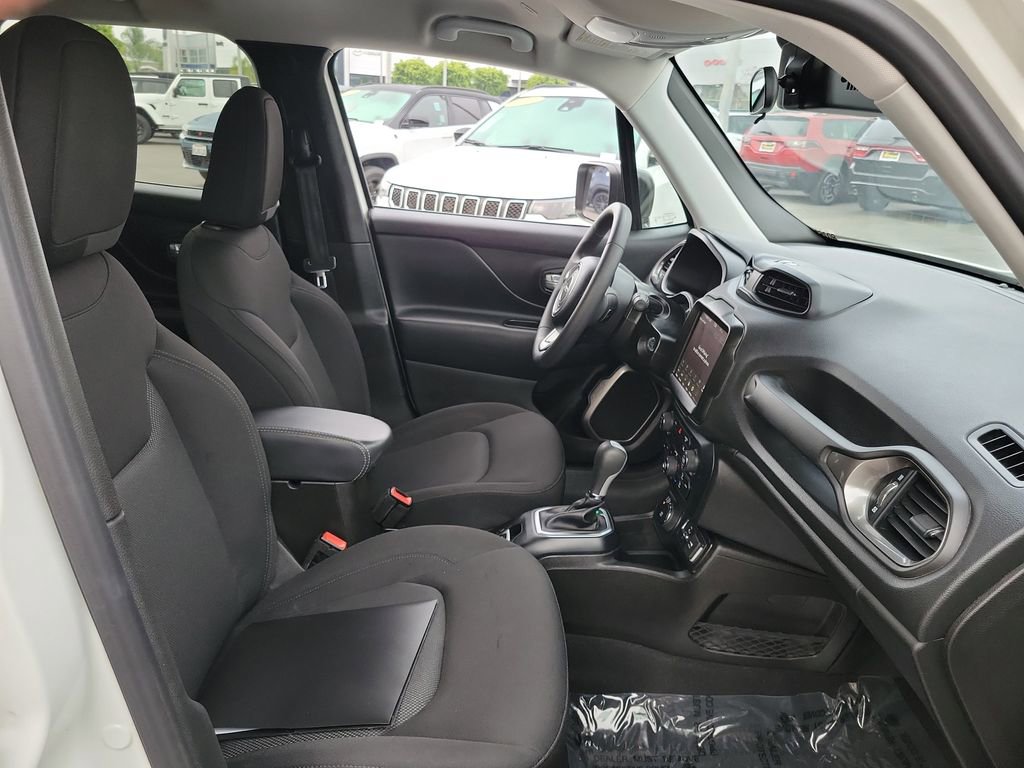 Used 2023 Jeep Renegade Latitude image 14