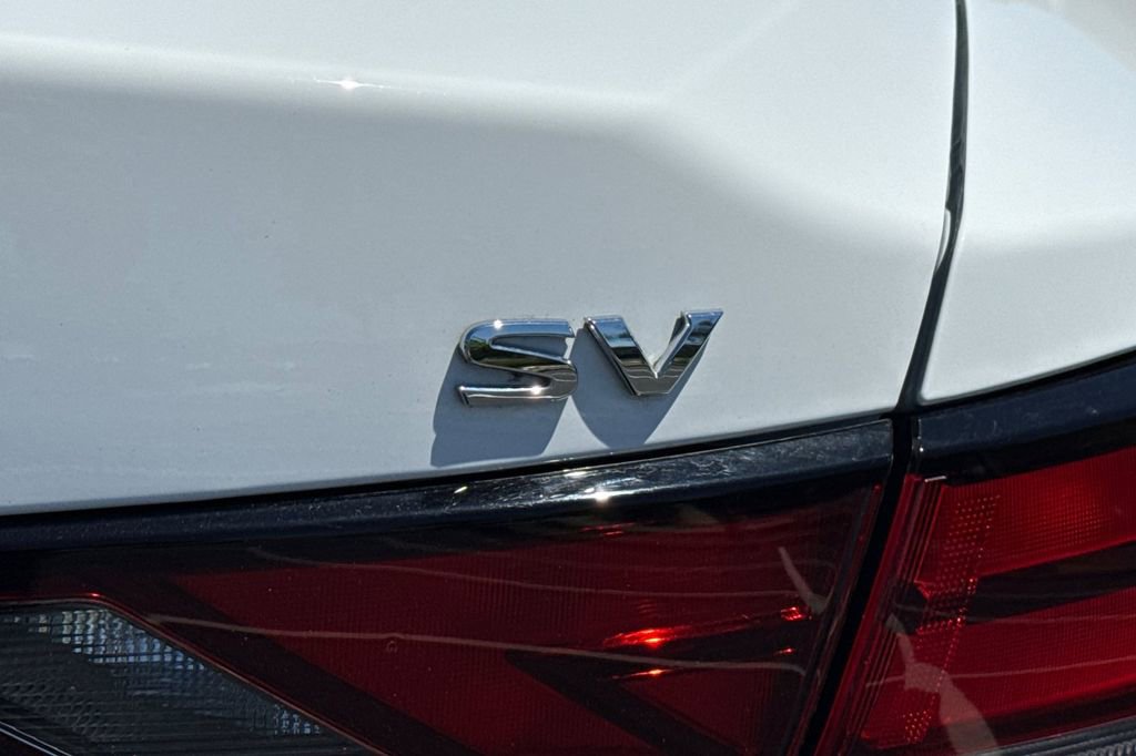 Used 2024 Nissan Sentra SV FWD image 12