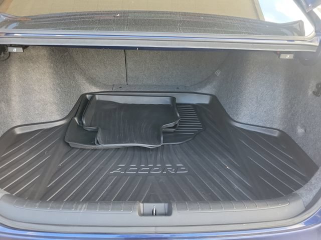Used 2018 Honda Accord EX-L image 6