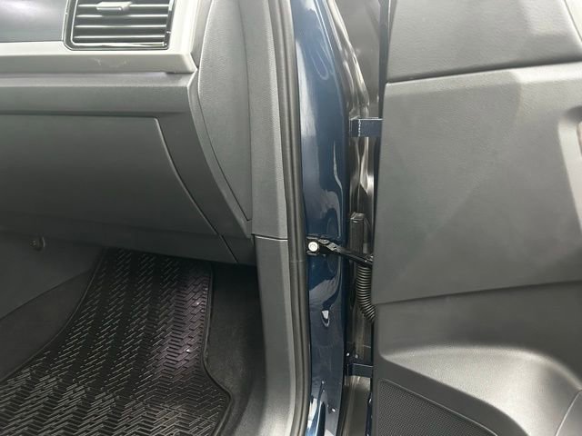 Used 2023 Volkswagen Atlas Cross Sport SEL image 35