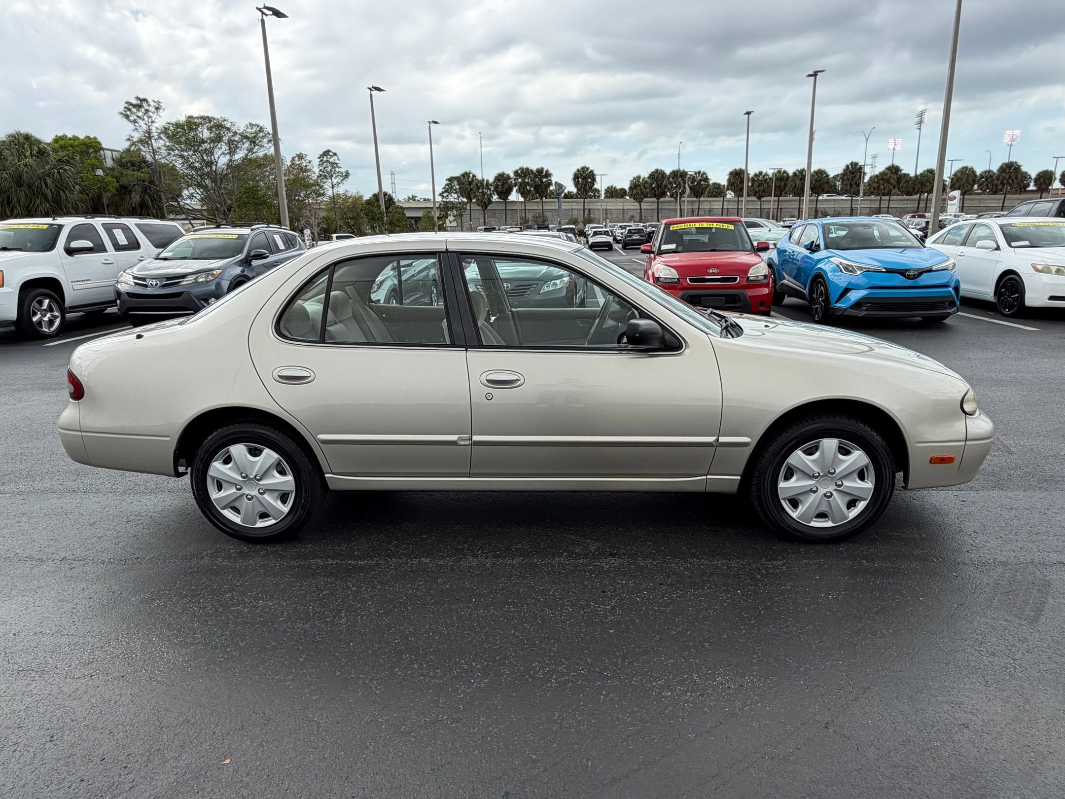 Used 1995 Nissan Altima SE image 7