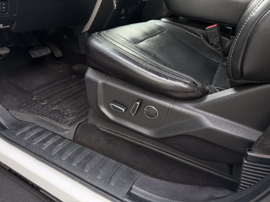Used 2018 Ford F350 Lariat w/ Chrome Package AWD/4WD image 21
