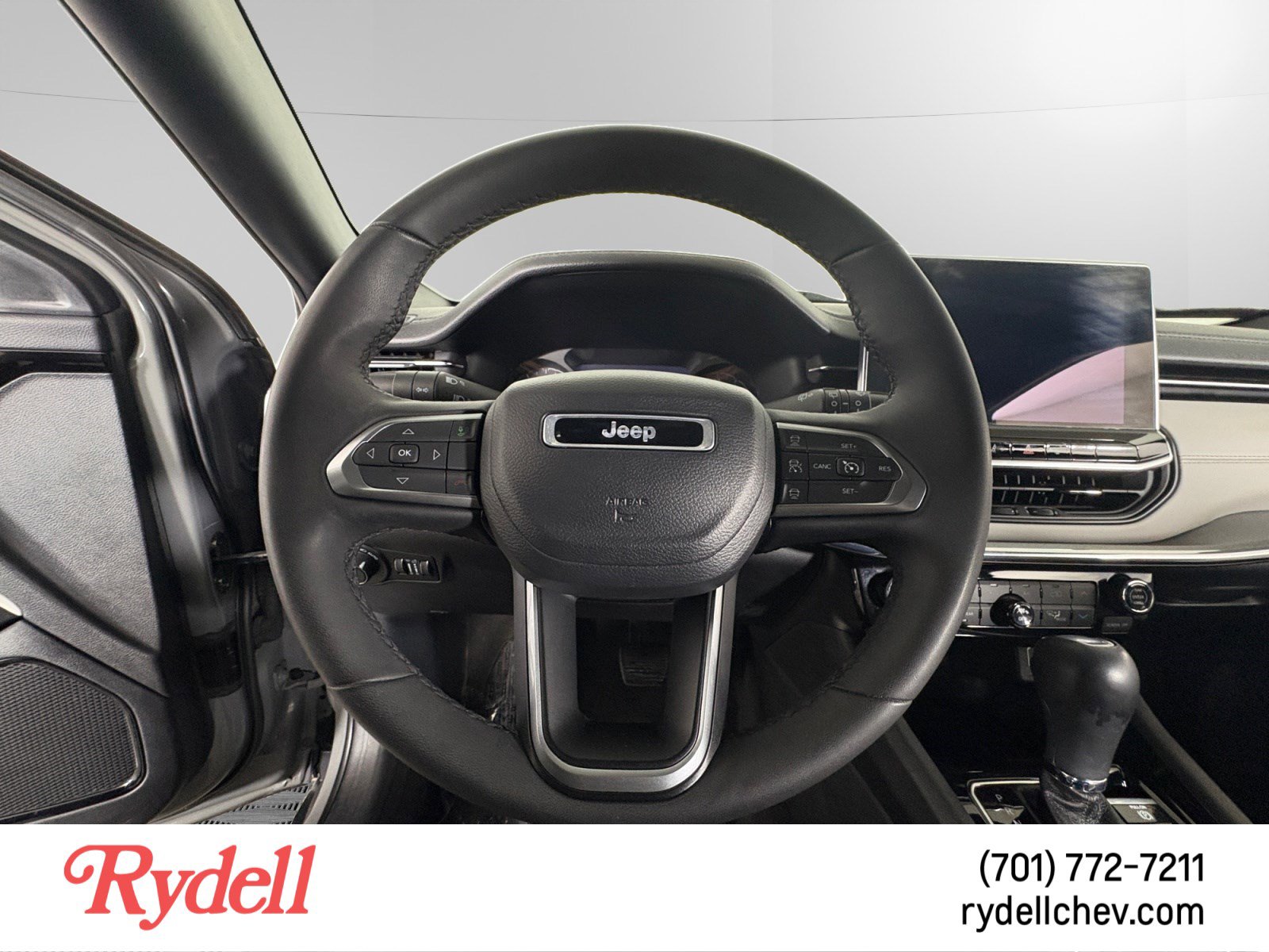 Used 2023 Jeep Compass Limited image 13