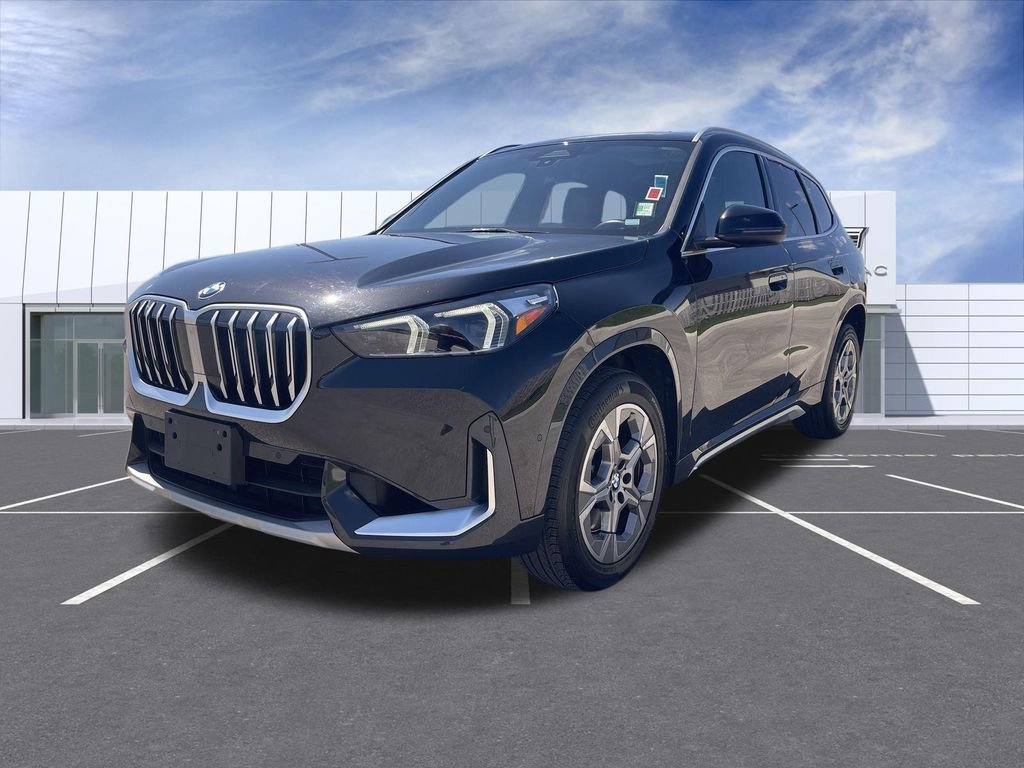 Used 2025 BMW X1 xDrive28i image 4