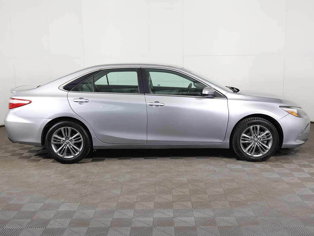 Used 2015 Toyota Camry SE image 15
