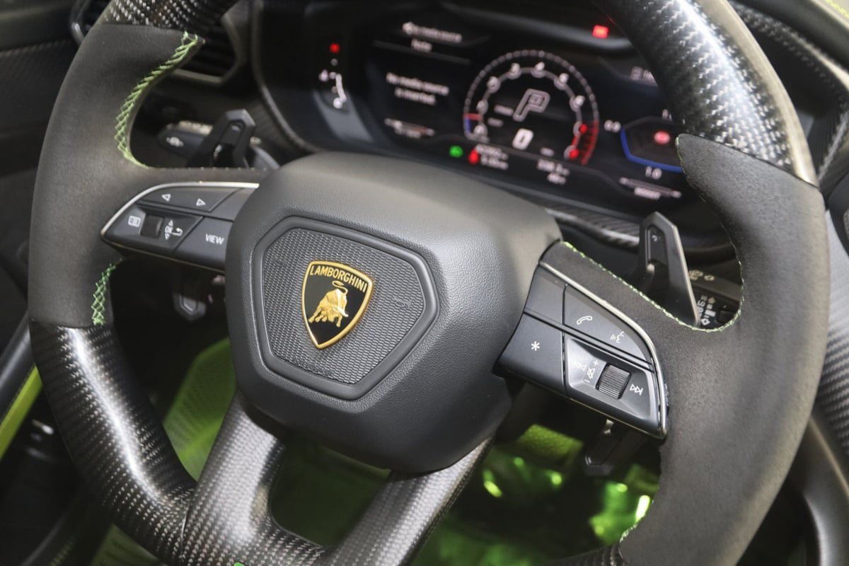 Used 2022 Lamborghini Urus AWD/4WD image 68