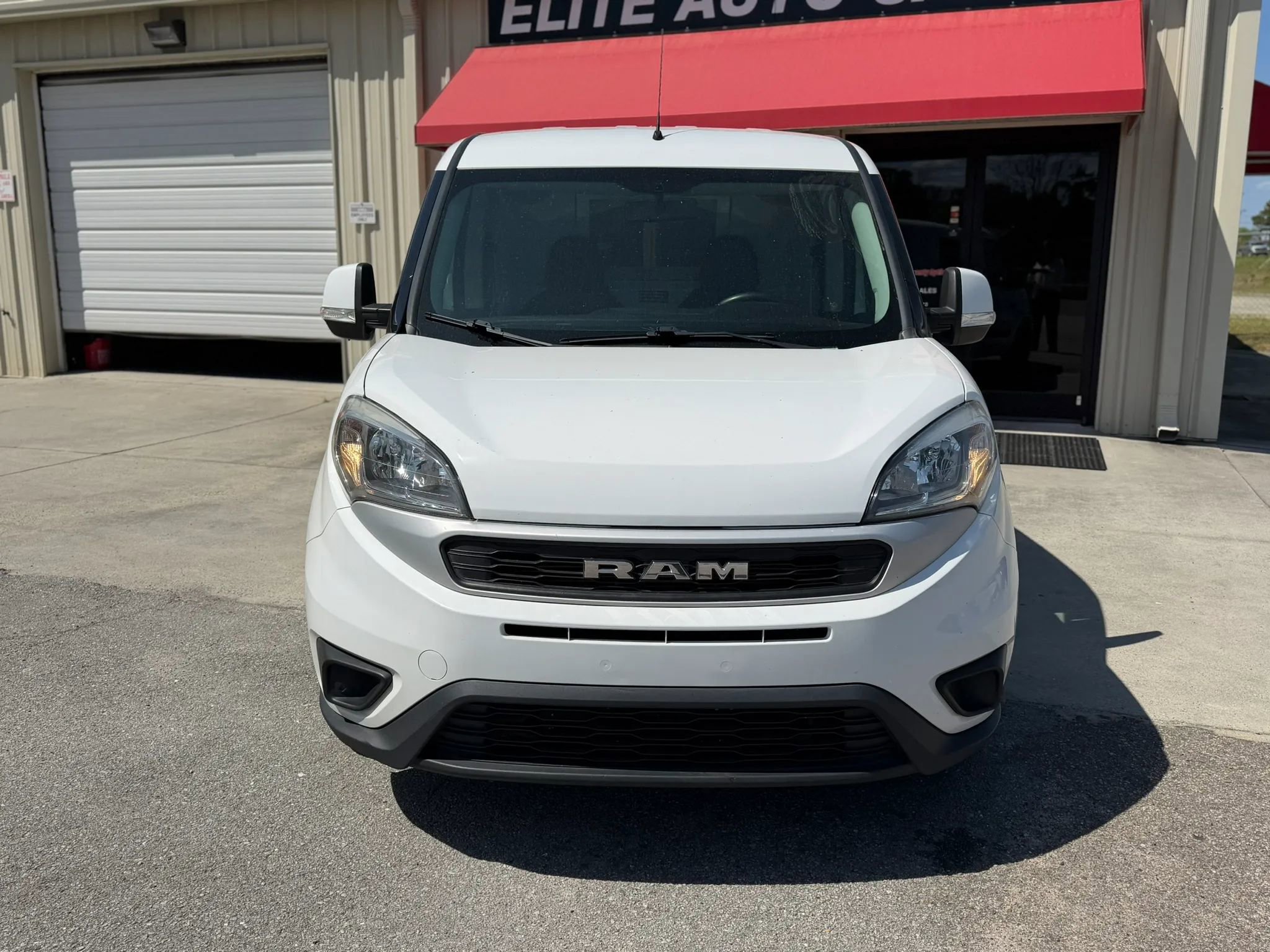 Used 2019 RAM ProMaster City Tradesman SLT FWD image 4
