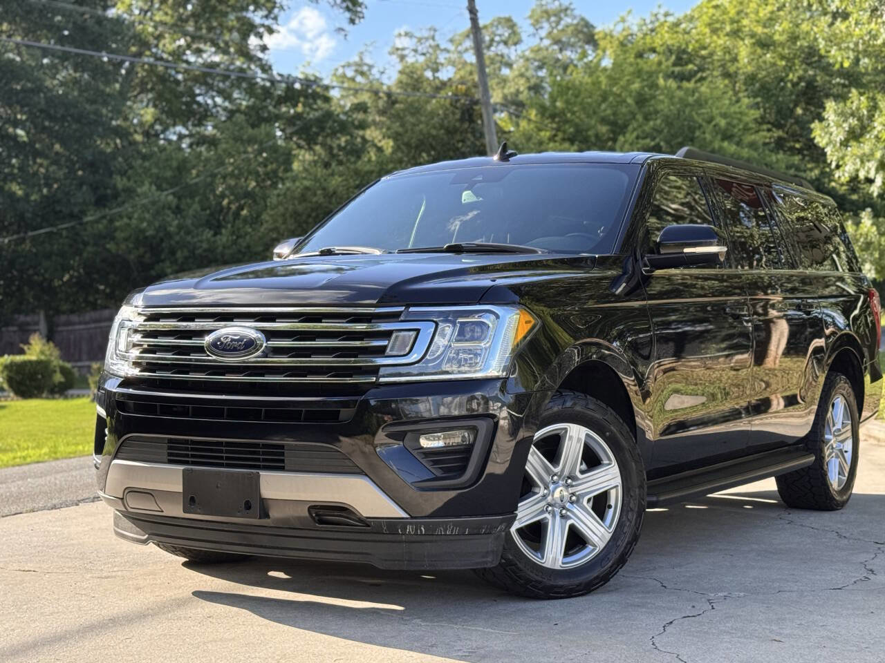 Used 2020 Ford Expedition Max XLT image 1
