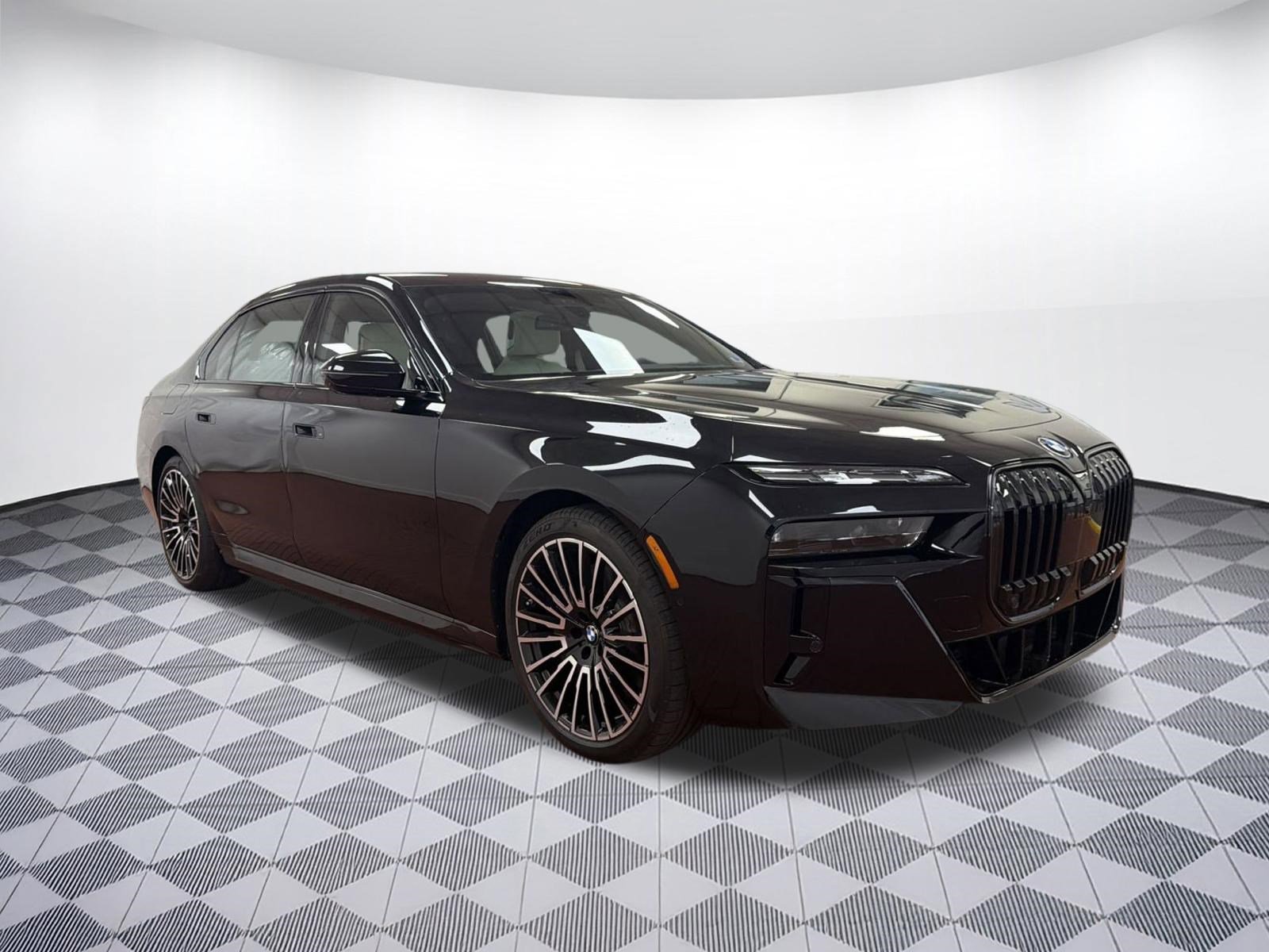 Used 2026 BMW i7 eDrive50 w/ Executive Package image 6