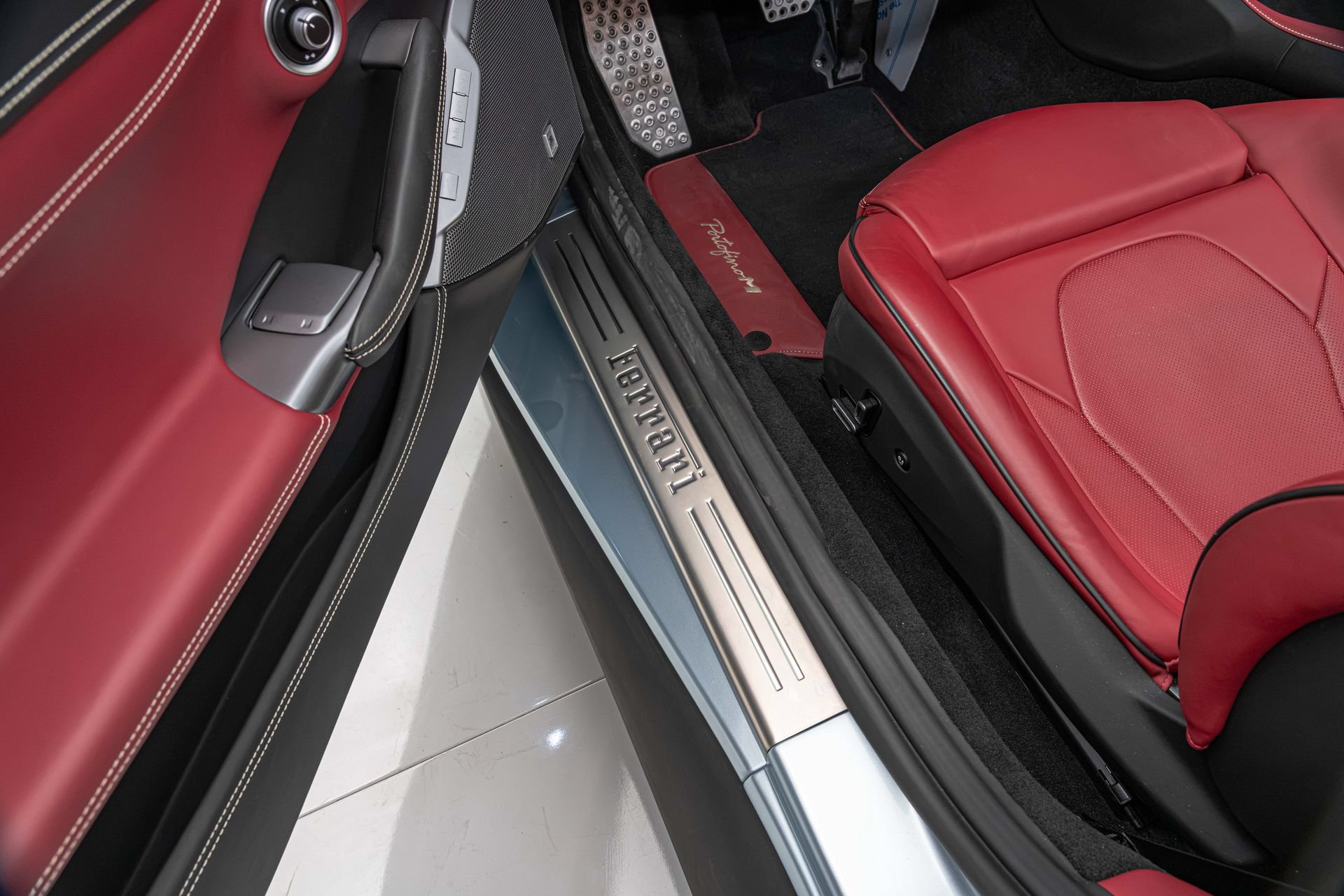 Certified 2023 Ferrari Portofino M RWD image 50