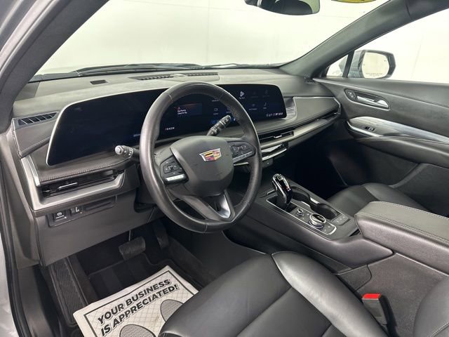 Used 2025 Cadillac XT4 Premium Luxury image 21
