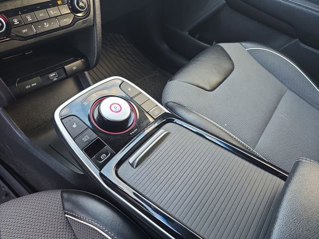 Used 2021 Kia Niro EX image 26
