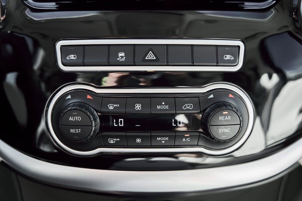 Used 2021 Mercedes-Benz Metris Passenger w/ Premium Safety Package image 88