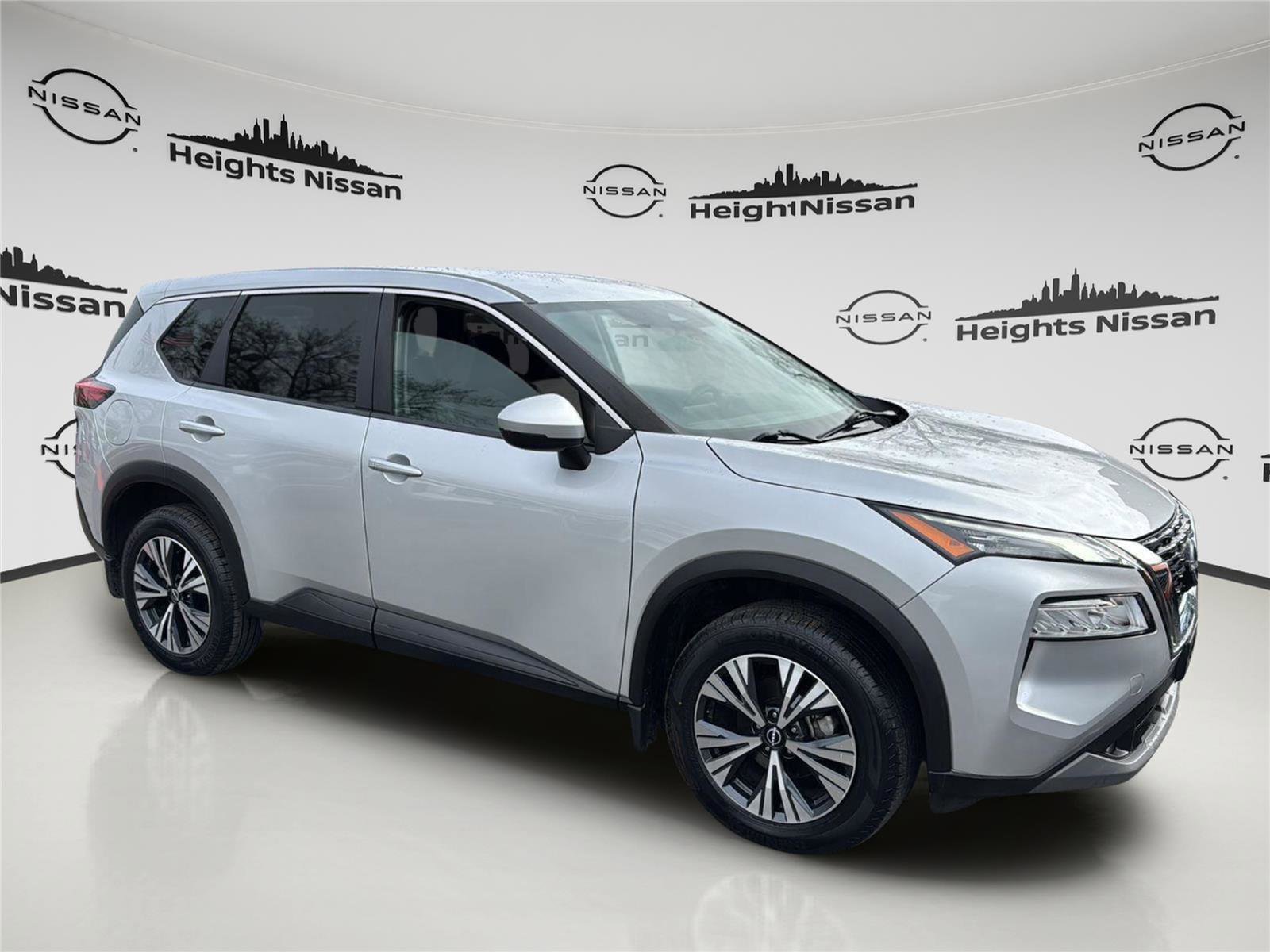 Used 2022 Nissan Rogue SV image 7
