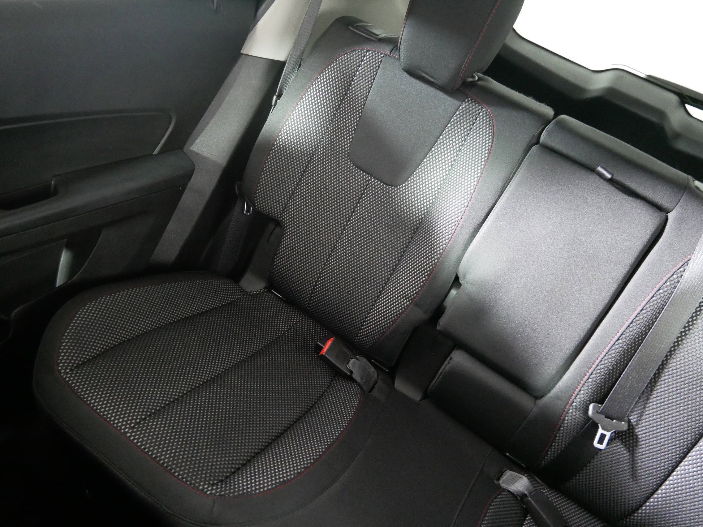 Used 2016 Chevrolet Equinox LT w/ Convenience Package image 12