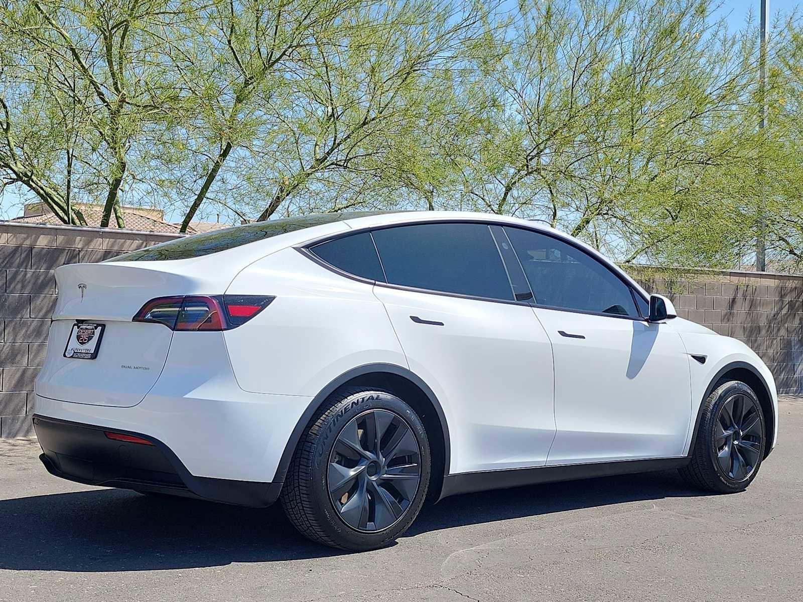 Used 2024 Tesla Model Y Long Range AWD/4WD image 9