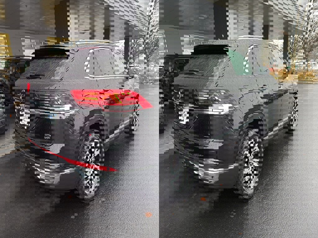 Used 2022 Volkswagen Atlas Cross Sport SEL image 4