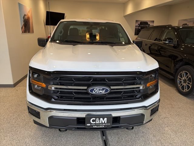 New 2026 Ford F150 XLT w/ XLT Chrome Appearance Package AWD/4WD image 2