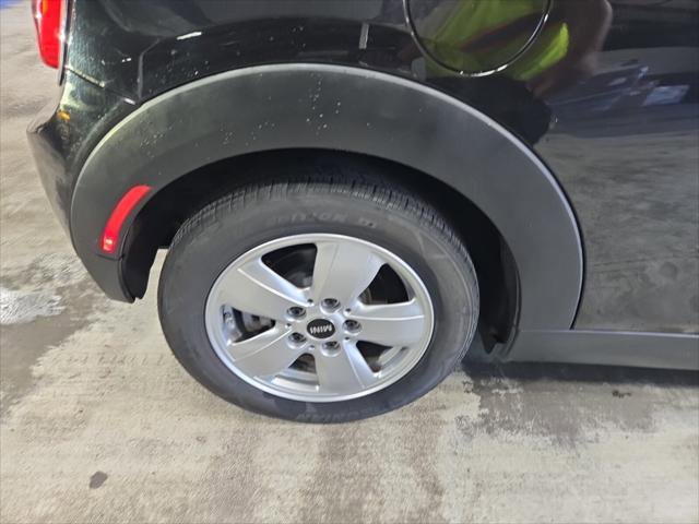 Used 2016 MINI Cooper 2-Door Hardtop FWD image 12