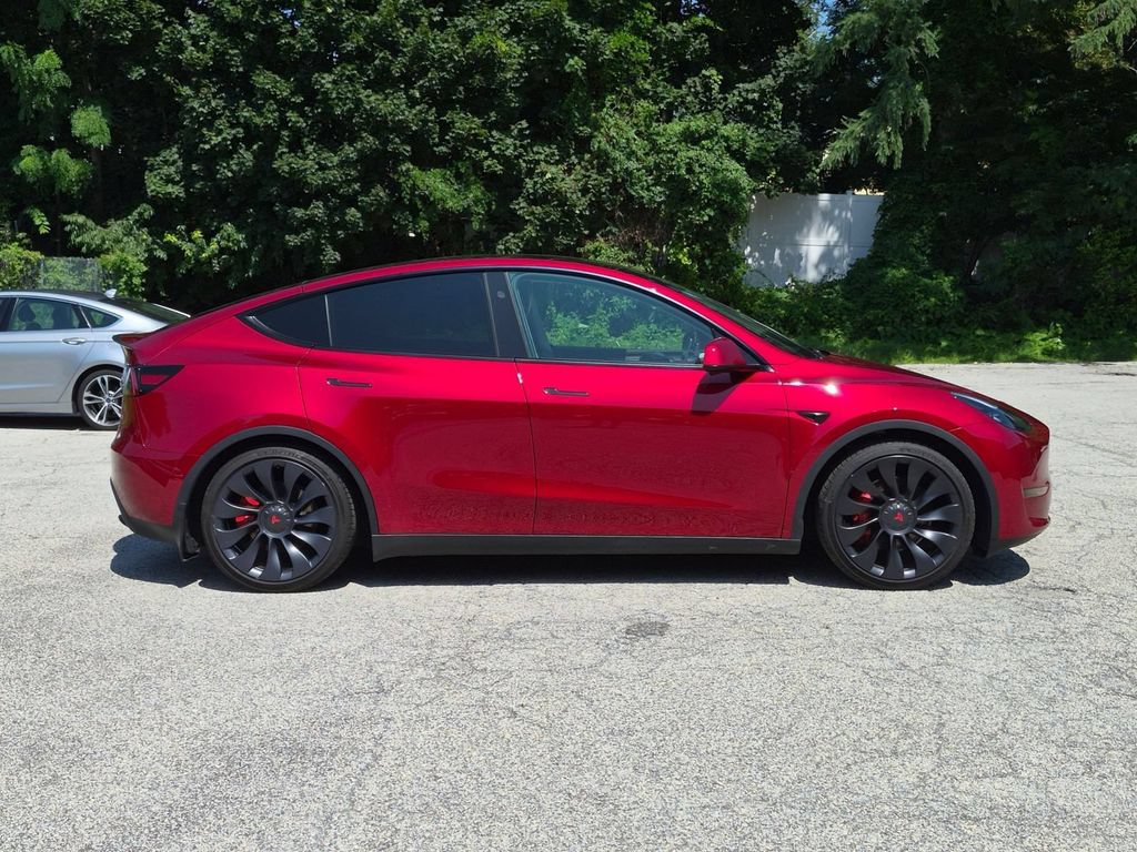 Used 2024 Tesla Model Y Performance AWD/4WD image 2