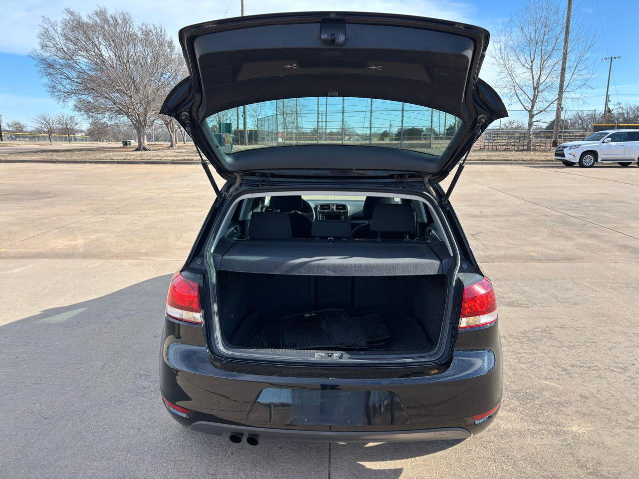 Used 2014 Volkswagen Golf TDI image 27