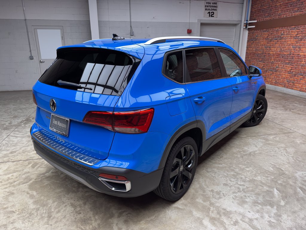 Used 2022 Volkswagen Taos SEL FWD image 4