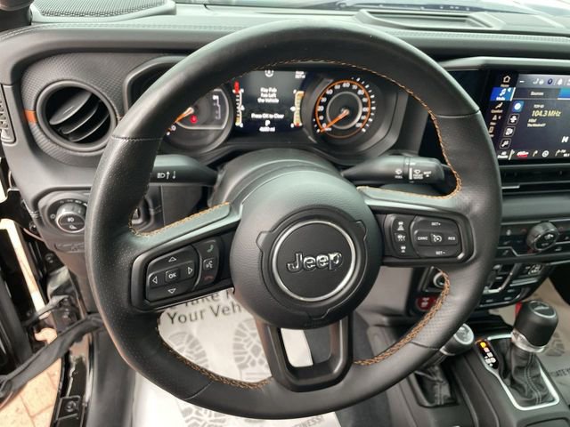Used 2024 Jeep Gladiator Mojave w/ Technology Group AWD/4WD image 11