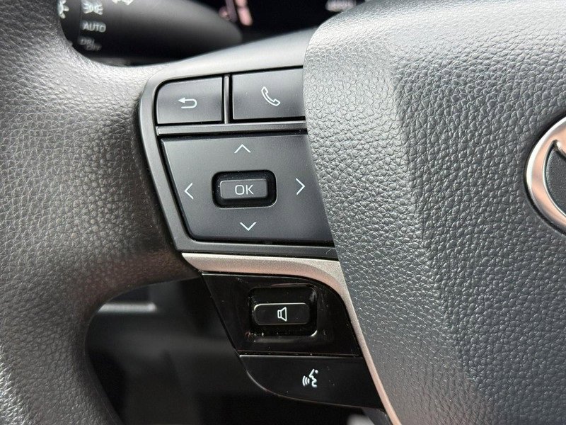 Used 2025 Toyota Camry LE image 20