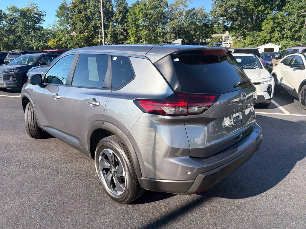 Used 2025 Nissan Rogue SV AWD/4WD image 7