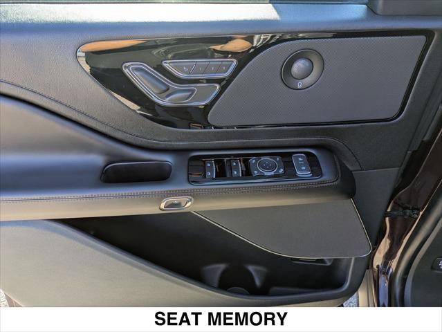 Used 2024 Lincoln Aviator Reserve RWD image 10