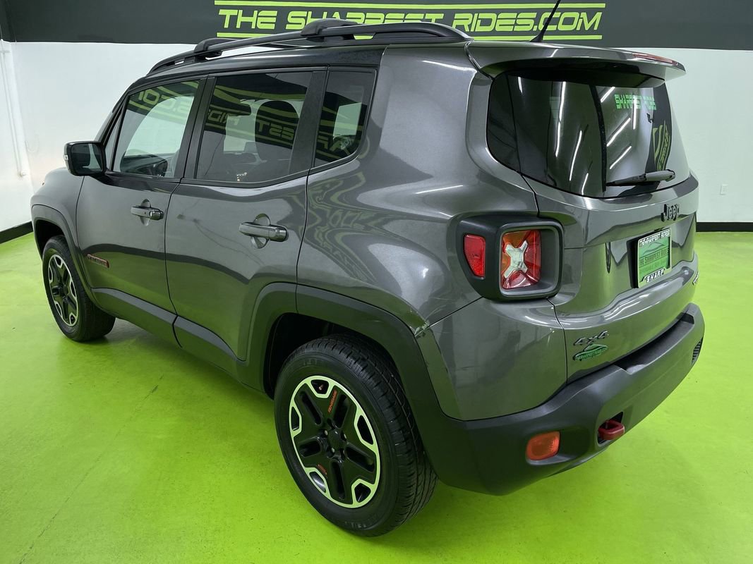 Used 2016 Jeep Renegade Trailhawk w/ Premium Trailhawk Package image 7