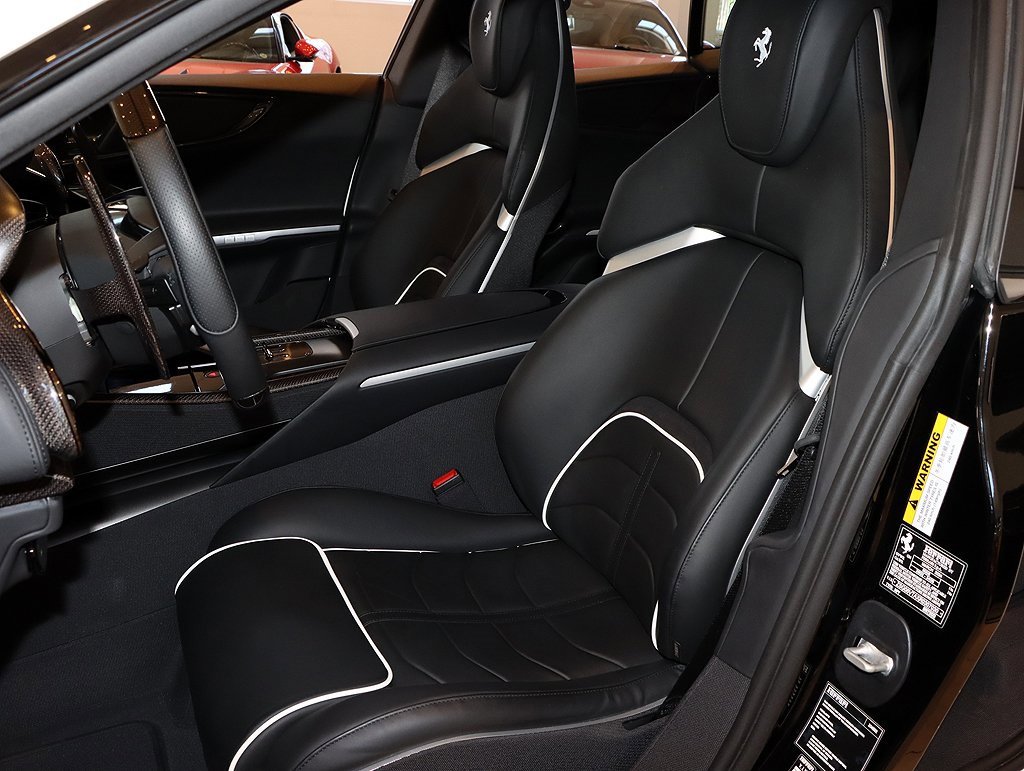Certified 2024 Ferrari Purosangue image 5