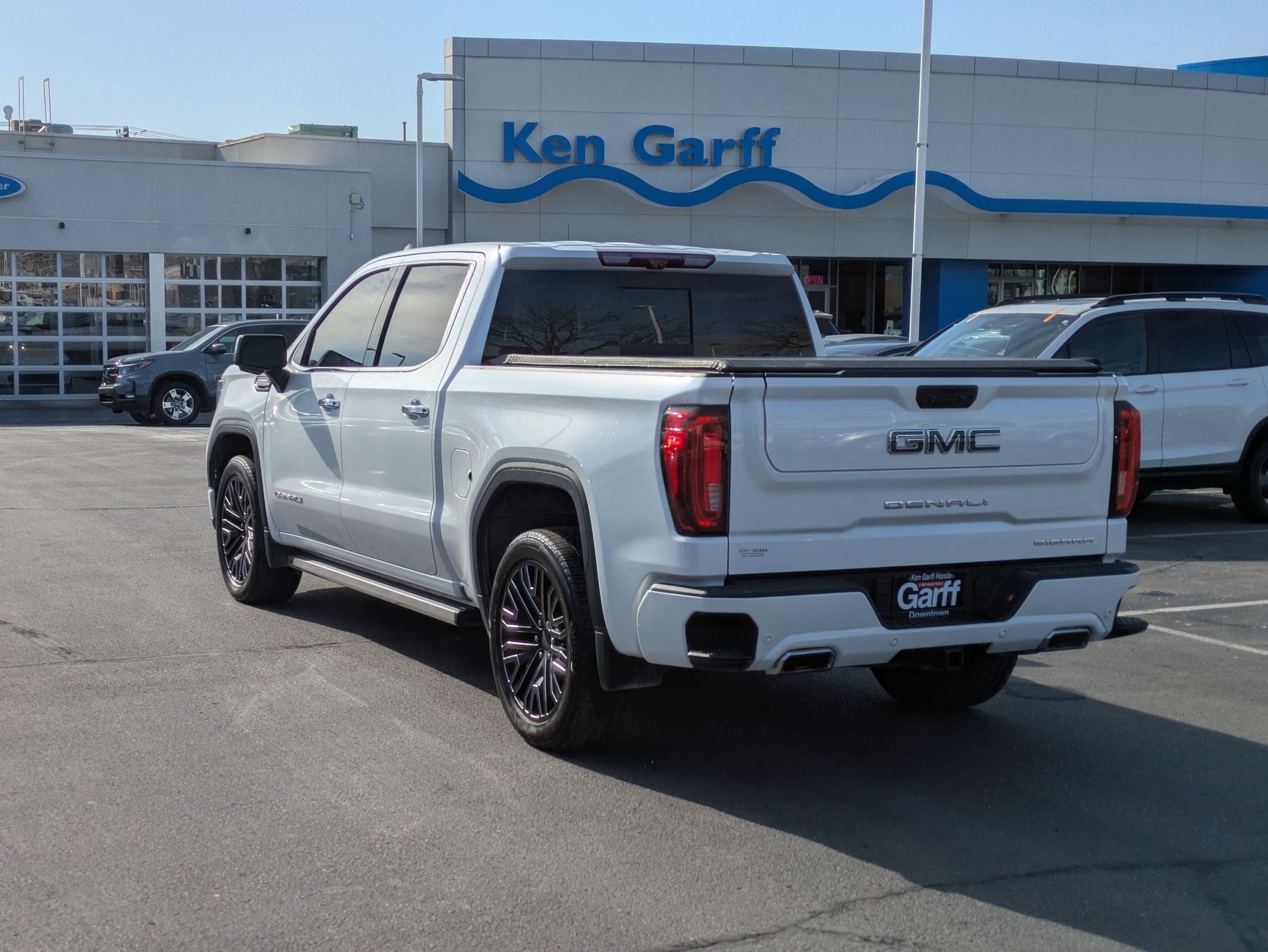 Used 2022 GMC Sierra 1500 Denali Ultimate image 8