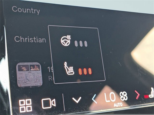 Used 2023 Volvo XC40 Recharge Ultimate image 7