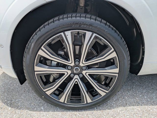 Used 2023 Volvo XC60 B5 Ultimate w/ Protection Package Premier AWD/4WD image 11