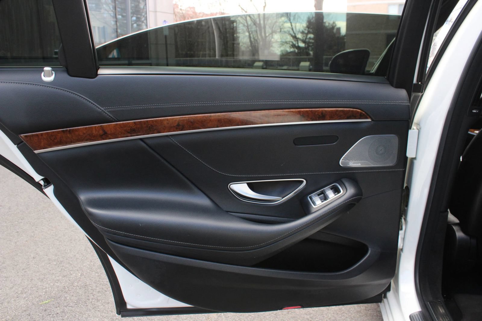 Used 2014 Mercedes-Benz S 550 Sedan image 20