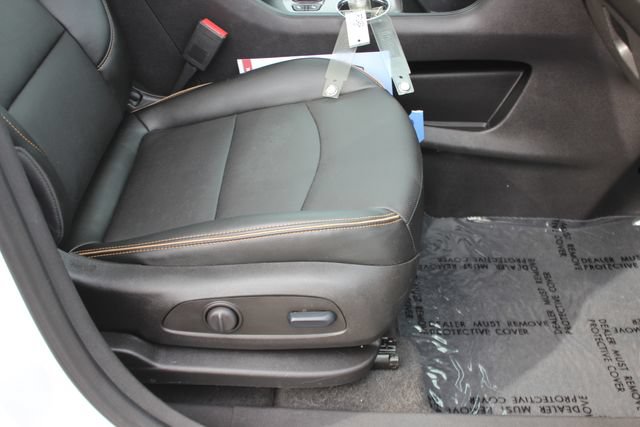Used 2024 GMC Terrain AT4 w/ Infotainment Package II AWD/4WD image 34