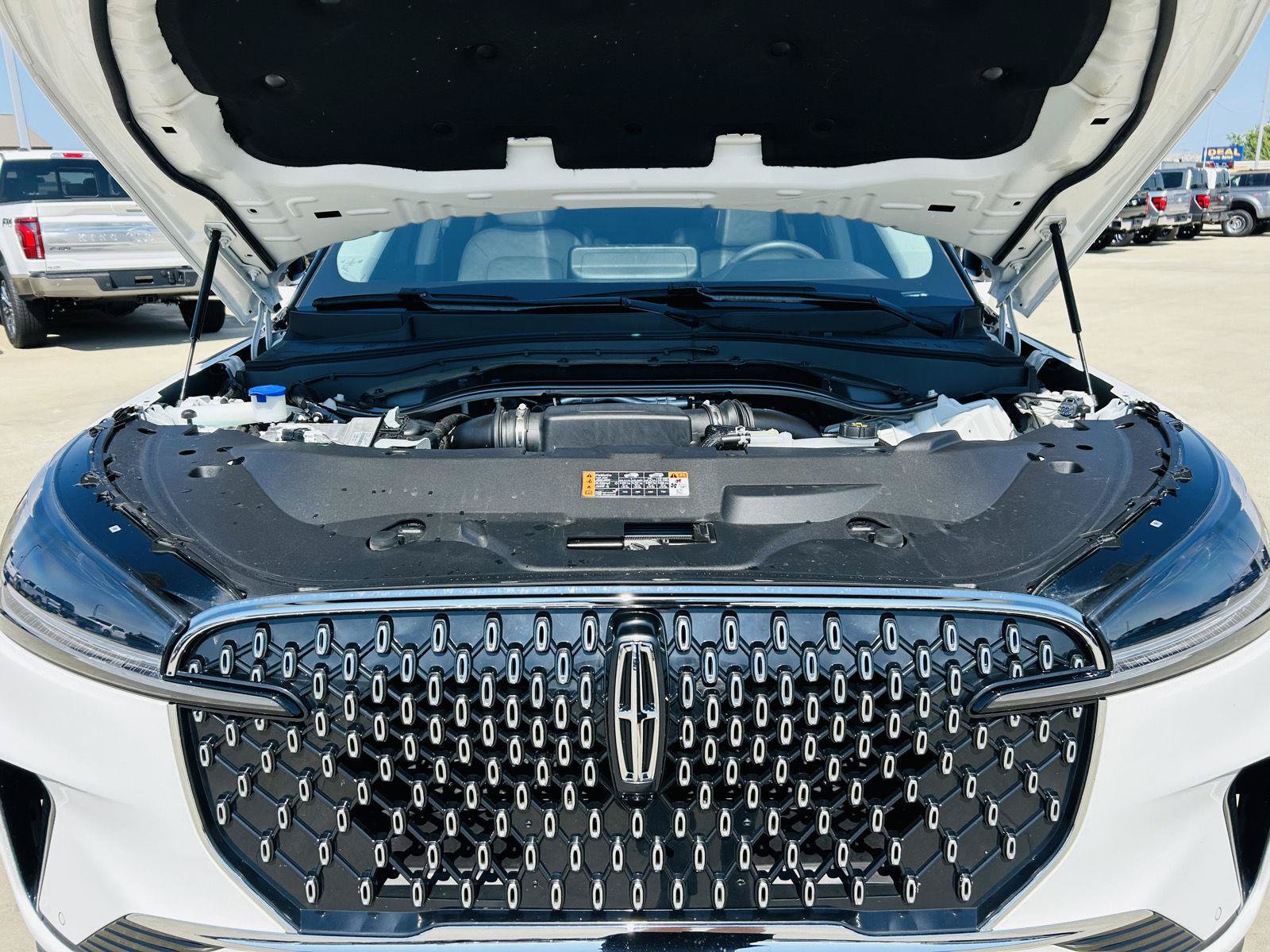 Used 2025 Lincoln Aviator AWD image 50