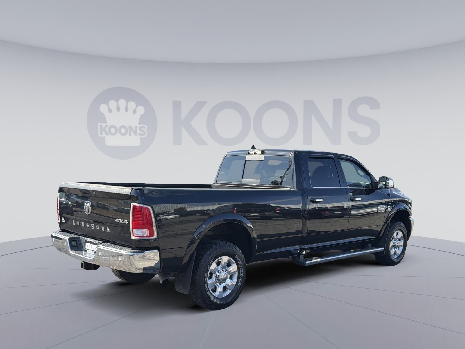 Used 2018 RAM 3500 Laramie Longhorn w/ Longhorn Southfork Package image 7