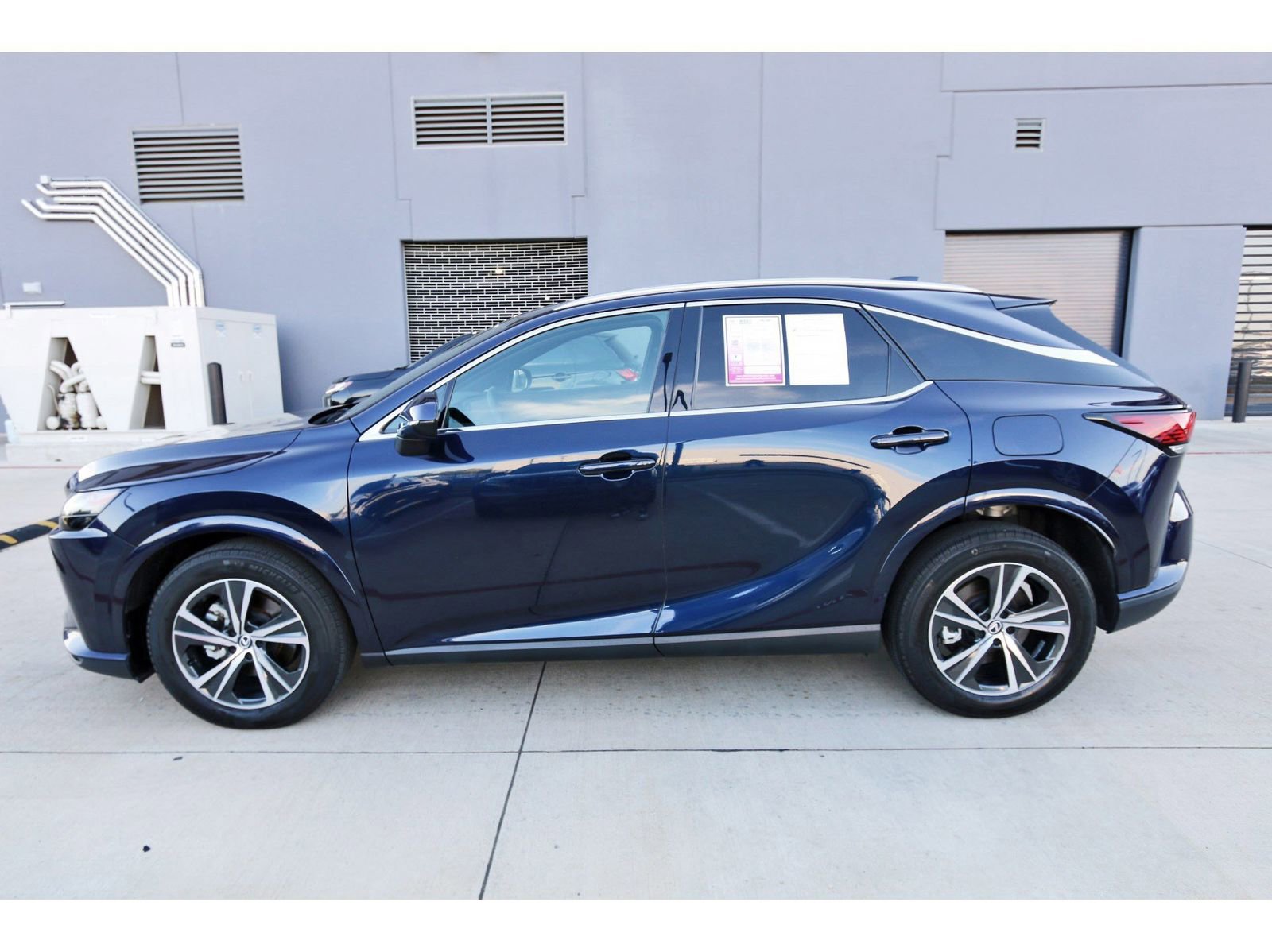 Used 2023 Lexus RX 350 Premium w/ Cold Area Package FWD image 5