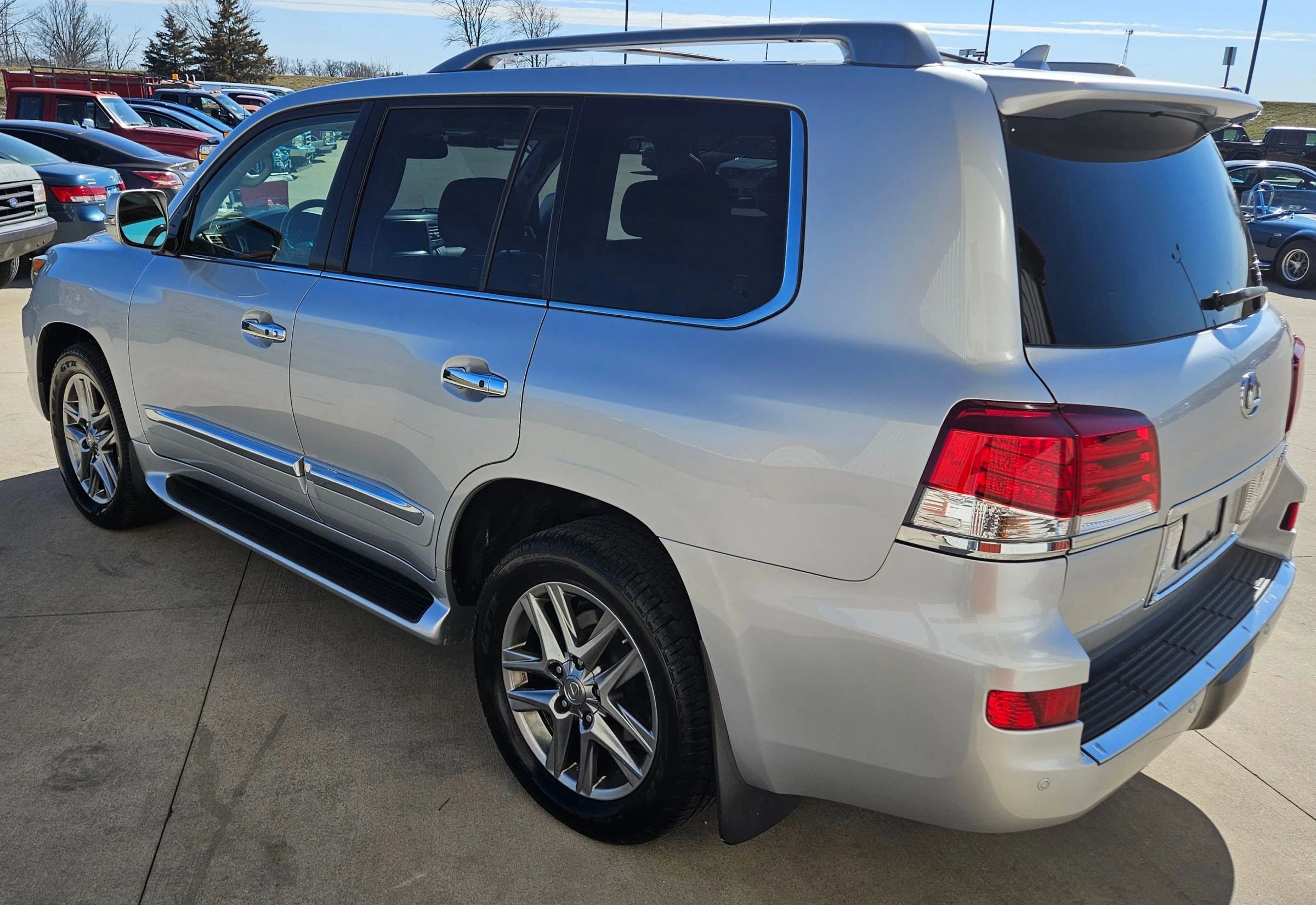 Used 2014 Lexus LX 570 4WD image 5