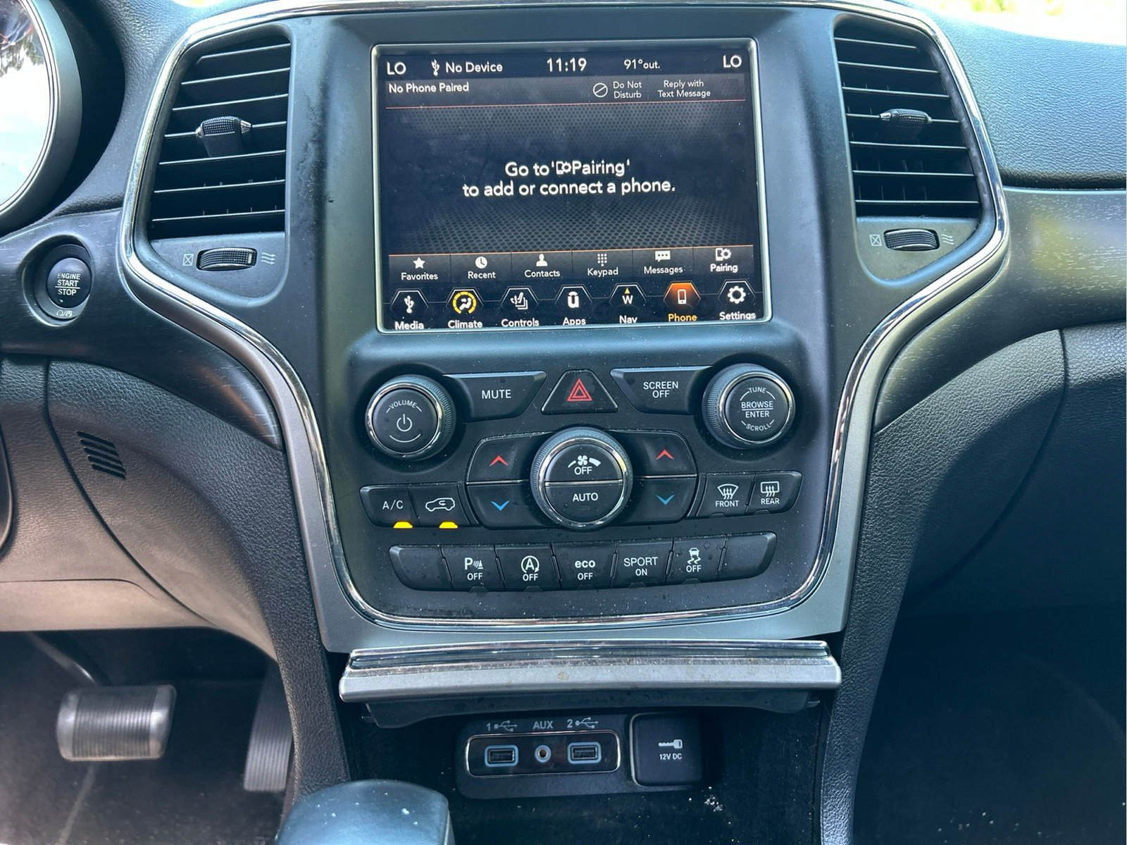 Used 2018 Jeep Grand Cherokee Altitude RWD image 16