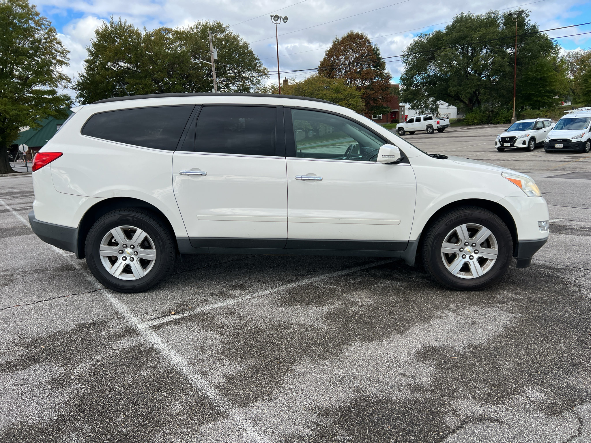 Used 2011 Chevrolet Traverse LT w/ Personal Connectivity Package AWD/4WD image 2