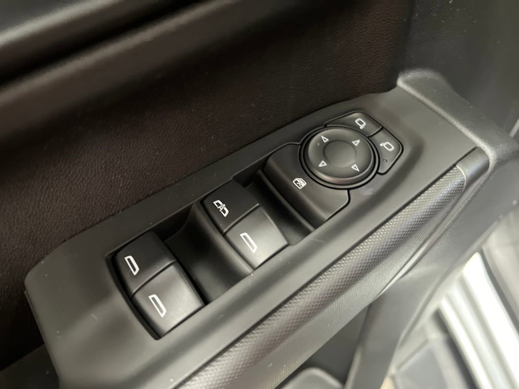 Used 2023 Chevrolet Silverado 1500 Custom AWD/4WD image 12