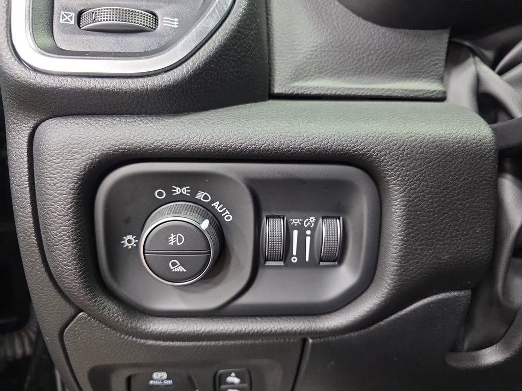 Used 2023 RAM 1500 Laramie image 25