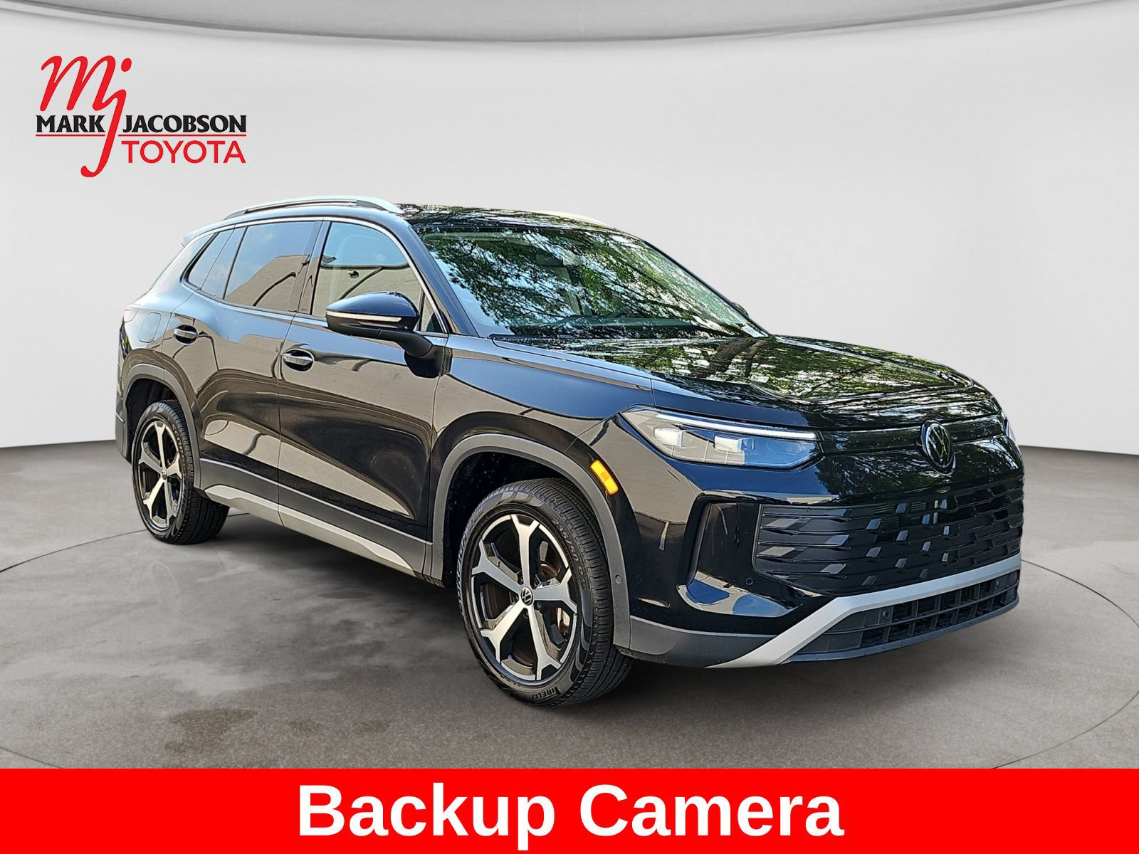 Used 2026 Volkswagen Tiguan SE AWD/4WD image 4